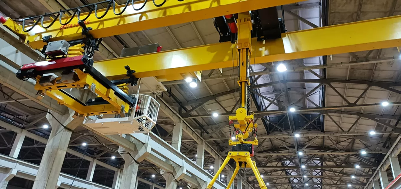 Xikang Liquor Industry uses Orit's customized intelligent crane.
