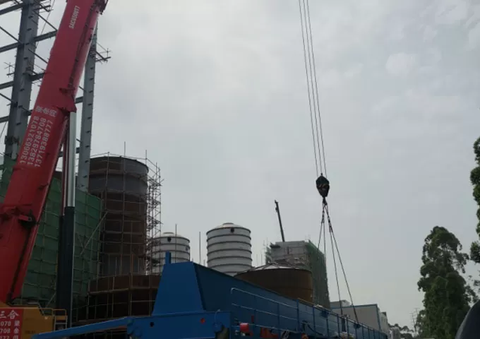 Case of Wet End Crane