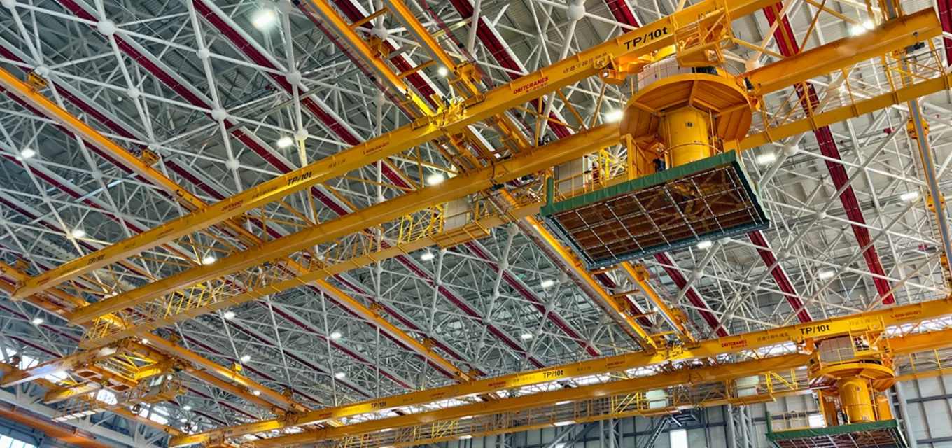 Xinjiang Airport: Aviation Tele-Platform + Multi-Suspension Hangar Crane Systems.