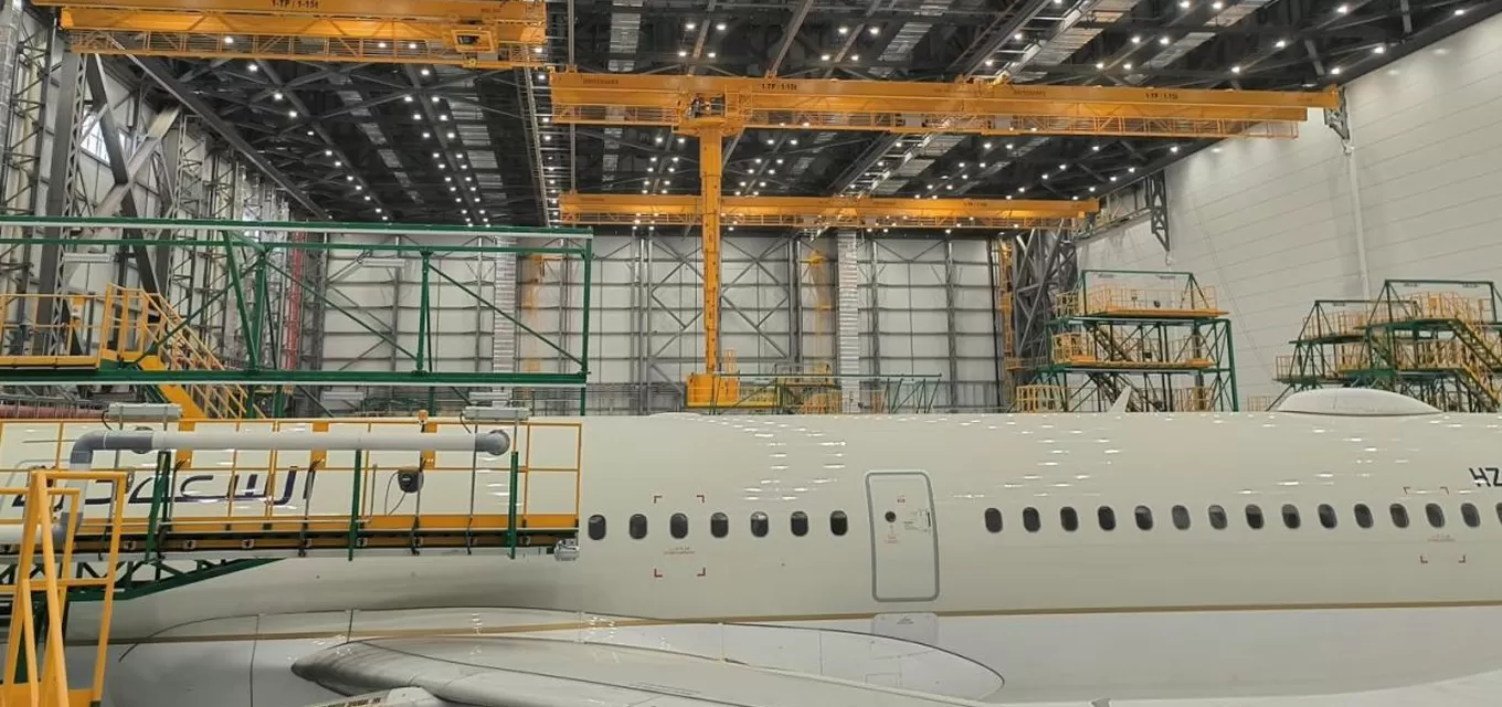 Xinjiang Airport: Aviation Tele-Platform + Multi-Suspension Hangar Crane Systems.